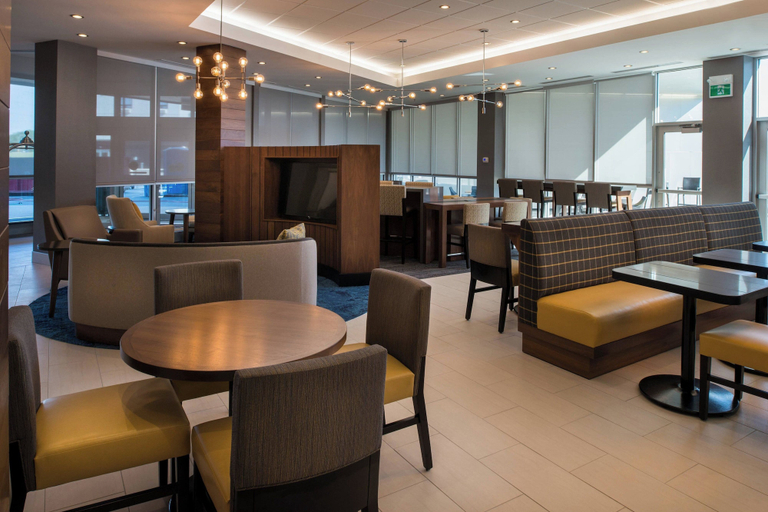 Food & Drinks 3, TownePlace Suites by Marriott Saskatoon, Division No. 11