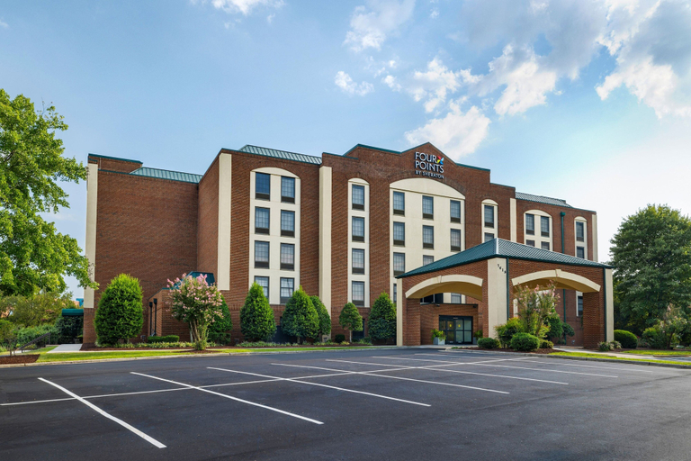 Four Points by Sheraton Greensboro Airport, Guilford