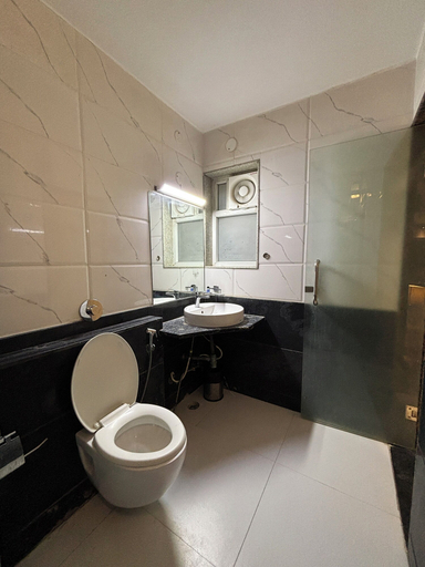 Bathroom 3, Hotel Gyangarh, Udaipur