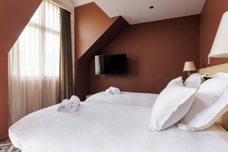 Bedroom 30