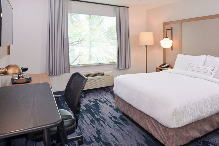 Bedroom 4, Fairfield Inn by Marriott Pittsburgh New Stanton, Westmoreland