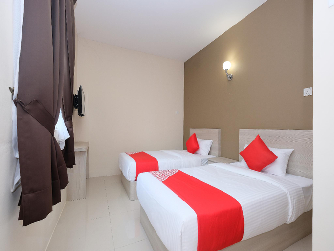 Bedroom 2, OYO 43935 Mancalin Hotel, Kuantan