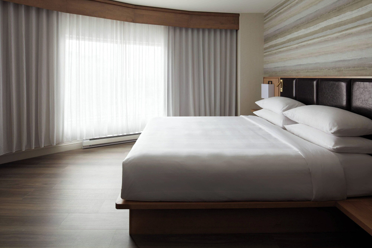 Bedroom 3, Quebec City Marriott Downtown, Communauté-Urbaine-de-Québec