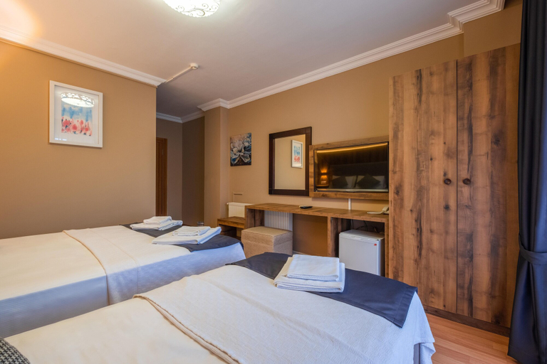 Bedroom 4, Platanus Hotel, Edremit