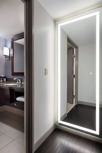 Bathroom 25