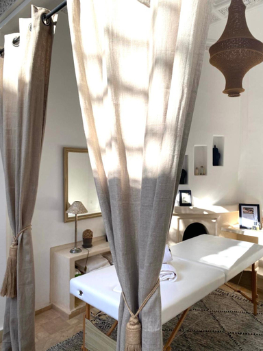 Bedroom 2, RIAD LAKBAR - Exclusive oasis with 360 Rooftop, Marrakech