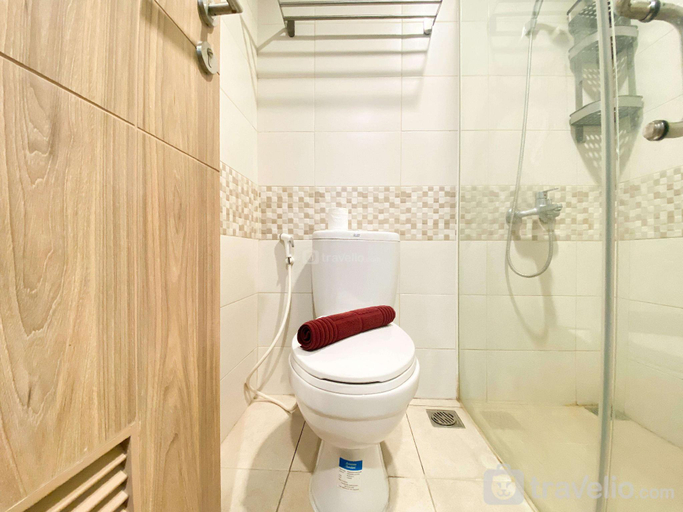 Bedroom 1, Simply Warm Studio Tamansari Iswara By Travelio, Bekasi