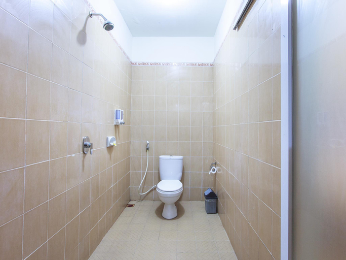 Bathroom 24