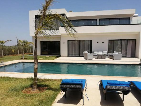 Others 3, Villa et piscine, avec suites independantes, proche de Casablanca, Ben Slimane