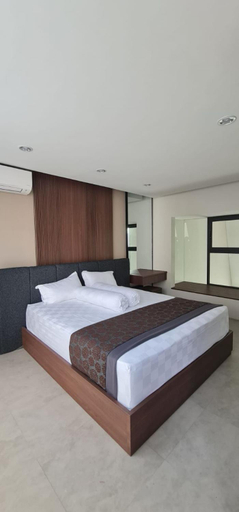 Bedroom 8