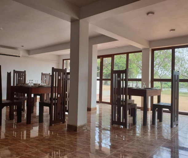 Food & Drinks 5, Grand Villa Kalametiya, Ambalanthota