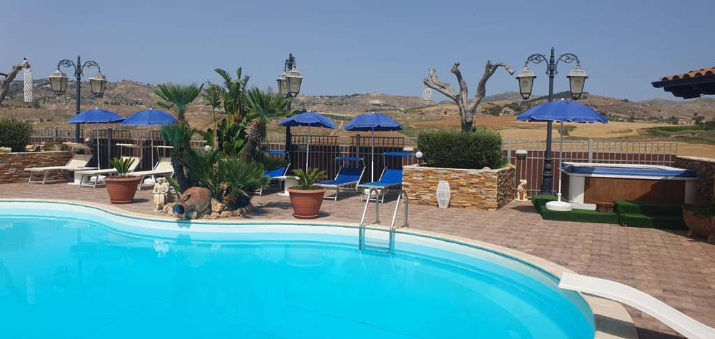 Others 3, Villa eden luxury con piscina e jacuzzi, Agrigento