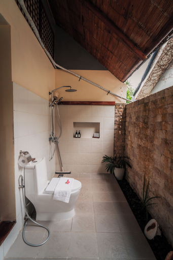 Bathroom 3, Balai sa Baibai, Mambajao