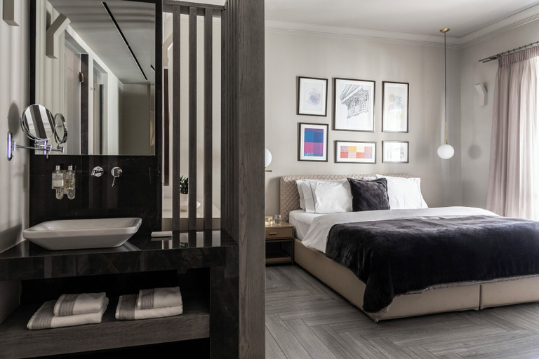 Bedroom 4, Oniro City, Attica