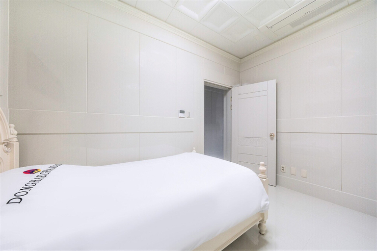 Bedroom 2, Donghae Boyang Hot Spring Convention Hotel, Donghae