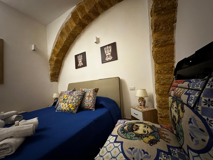 Others 3, O munti rooms, Agrigento