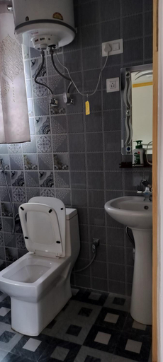 Bathroom 3, Elizabeth paying guest house Tangmarg gulmarg, Baramulla