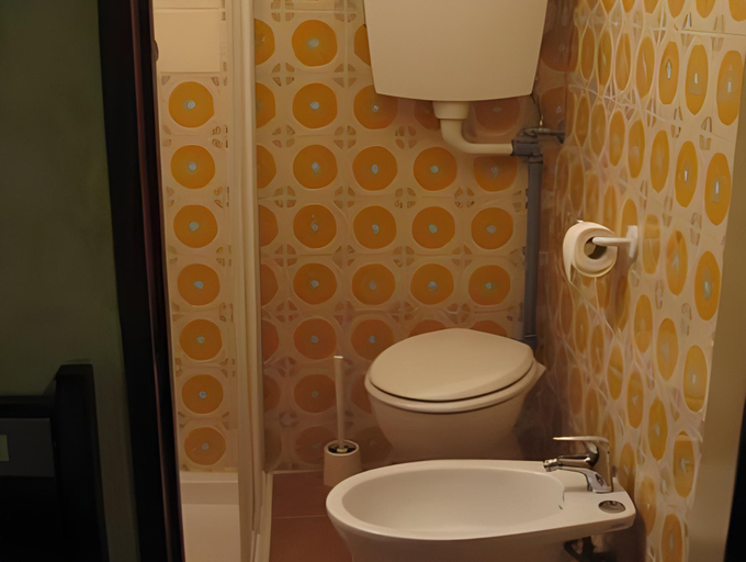 Bathroom 15