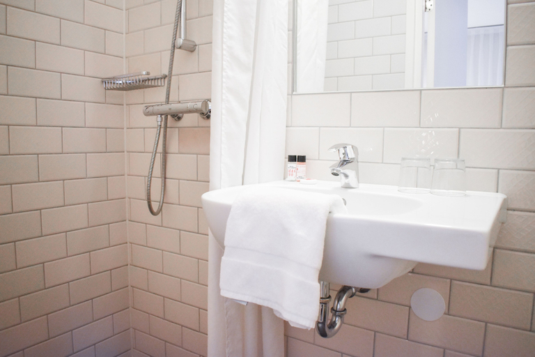 Bathroom 3, Hotel The Exchange, Amsterdam