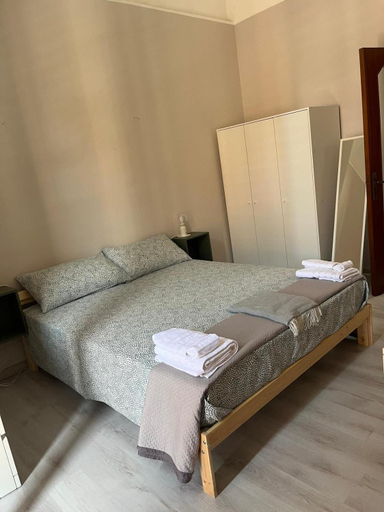 Others 4, La Sicula Atene city central House 200 mt from Metro Giuffrida, Catania