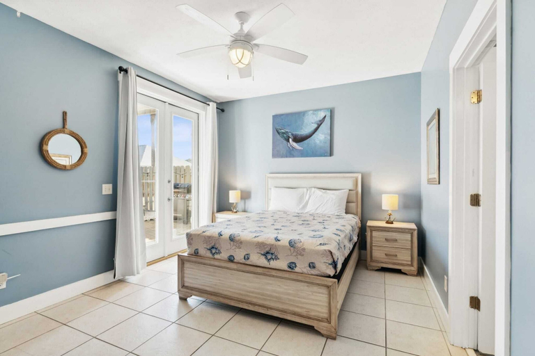 Bedroom 3, Seafoam by Avantstay 2 Blocks to Beach!, Bay