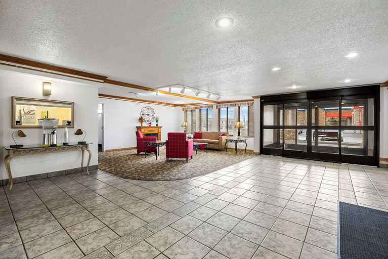 Public Area 2, Quality Inn near Monument Health Rapid City Hospital, Pennington