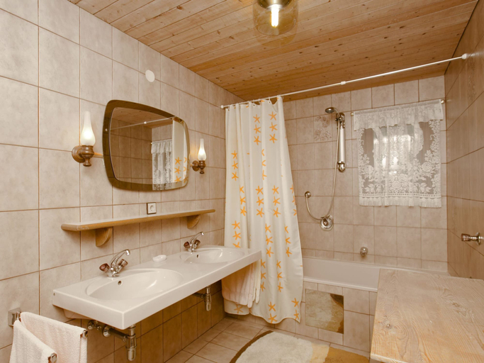 Bathroom, Heavenly Apartment in Wängle Tyrol near Walking Trails, Reutte