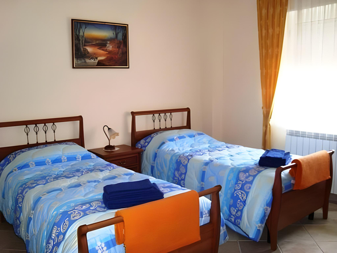 Bedroom 10