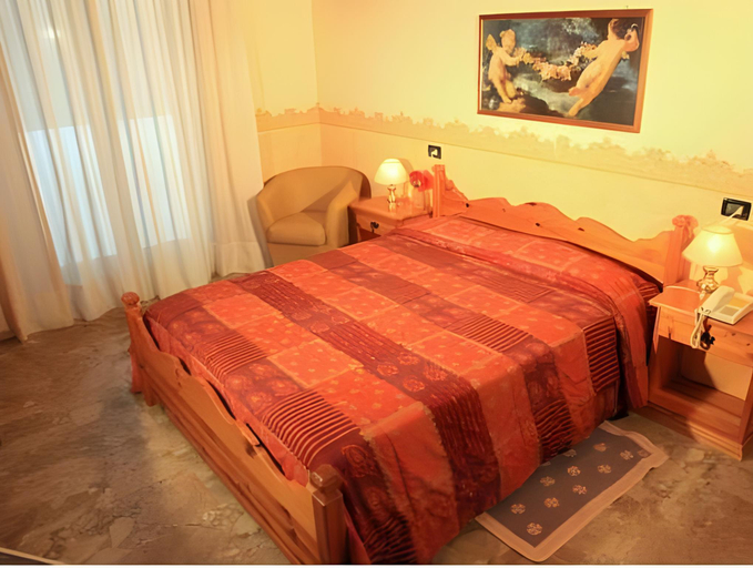 Bedroom 8