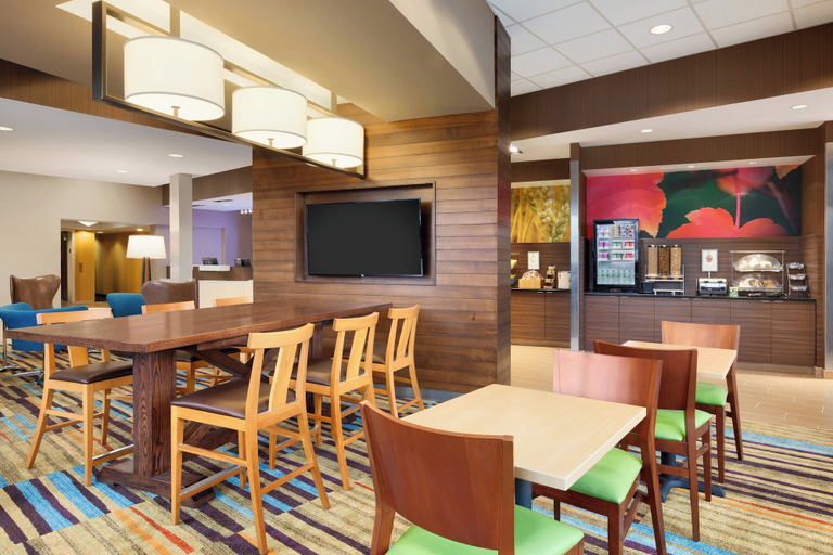 Food & Drinks 5, Fairfield Inn by Marriott Philadelphia Valley Forge, Montgomery