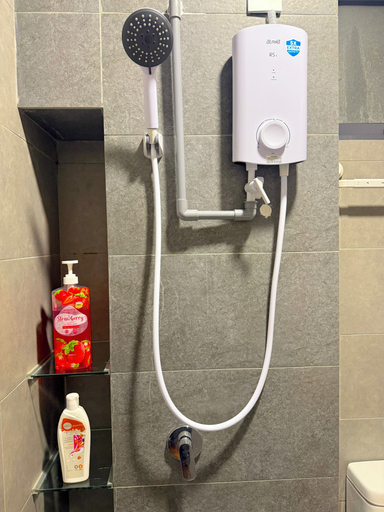 Bathroom 12