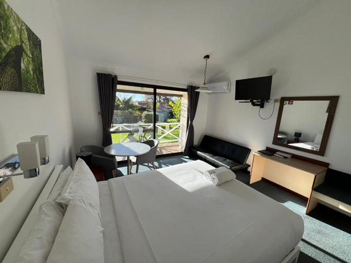 Bedroom 5