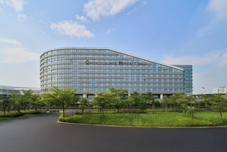 Exterior & Views 30