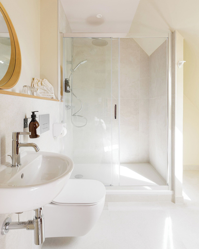 Bathroom 6