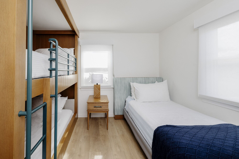Bedroom 4, Red Jacket Beach Resort, Barnstable