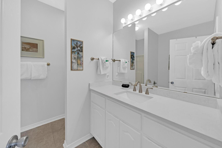 Bathroom 4, Pelican Paradise, Walton
