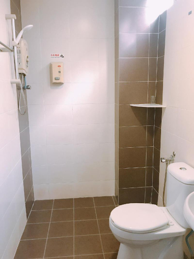 Bathroom 28