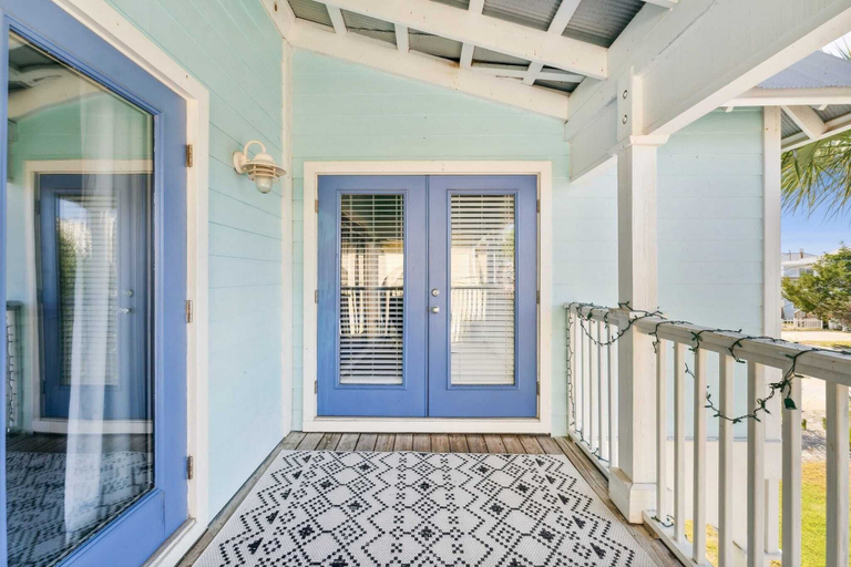 Others 5, Seafoam by Avantstay 2 Blocks to Beach!, Bay
