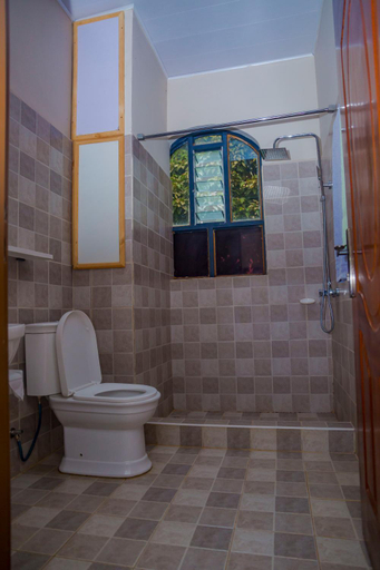 Bathroom, Baobab Hotel, Nyarugenge