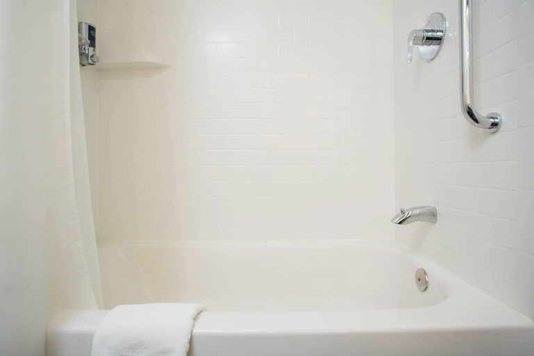 Bathroom 5, Four Points by Sheraton Eastham Cape Cod, Barnstable
