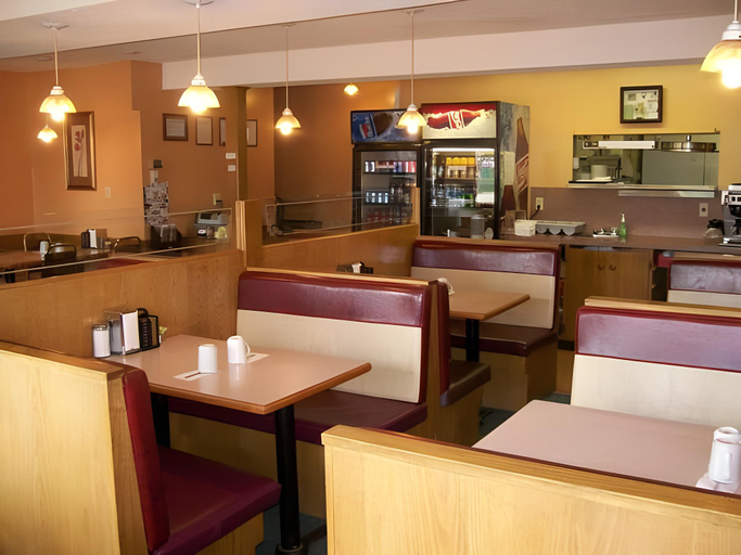 Food & Drinks, King's Motel & Restaurant, Division No. 12