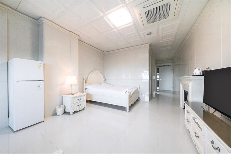 Bedroom 2, Donghae Boyang Hot Spring Convention Hotel, Donghae