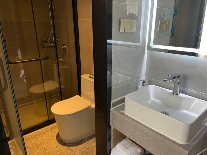 Bathroom 5, Borrman Hotel Changsha Hunan Biological Electromechanical College, Changsha