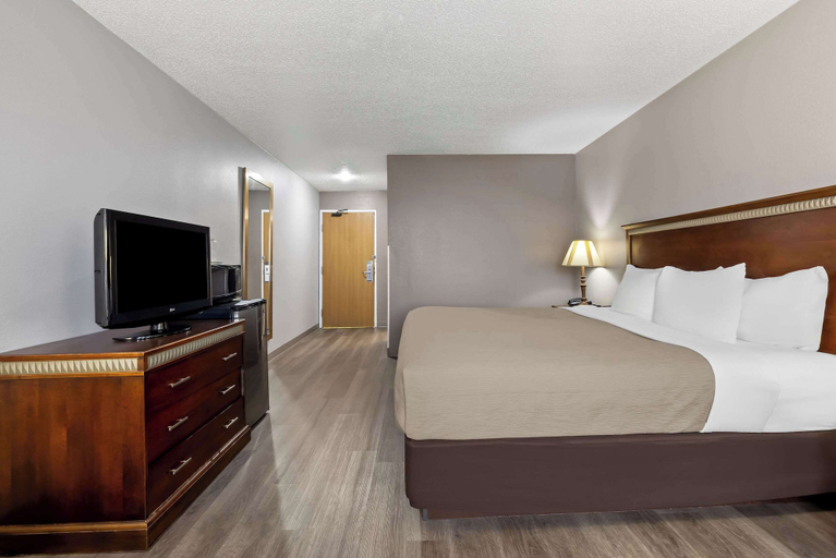Bedroom 3, Quality Inn near Monument Health Rapid City Hospital, Pennington