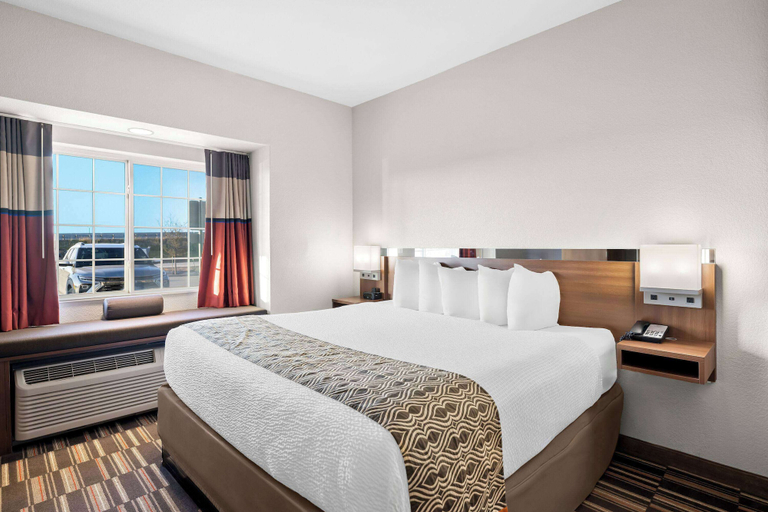 Bedroom 3, Microtel Inn & Suites by Wyndham Sweetwater, Nolan