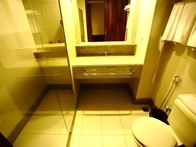 Bathroom 4