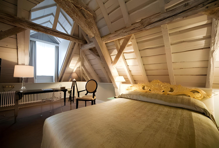 Bedroom 16