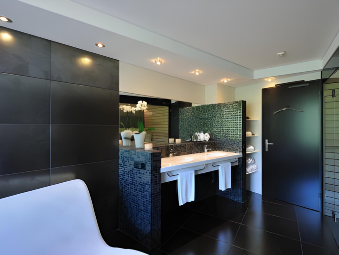 Bathroom 8