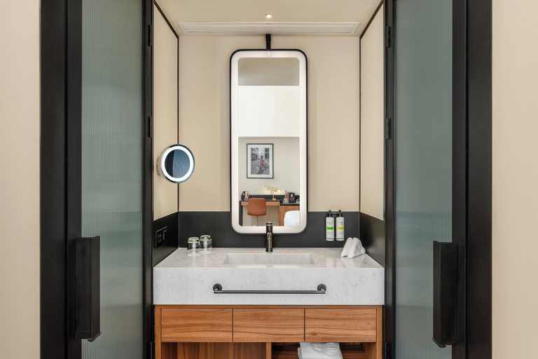 Bathroom 5, Pullman Budapest, Budapesti