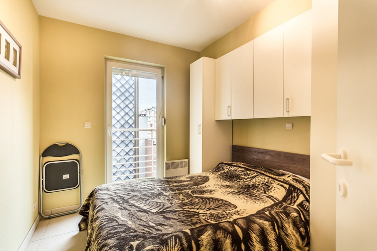 Bedroom 2, Apartment in Koksijde Near the Sea, West-Vlaanderen